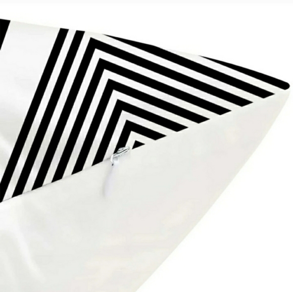 Black & White Chevron Striped Throw-pillow Covers, NIP - Picture 4 of 4